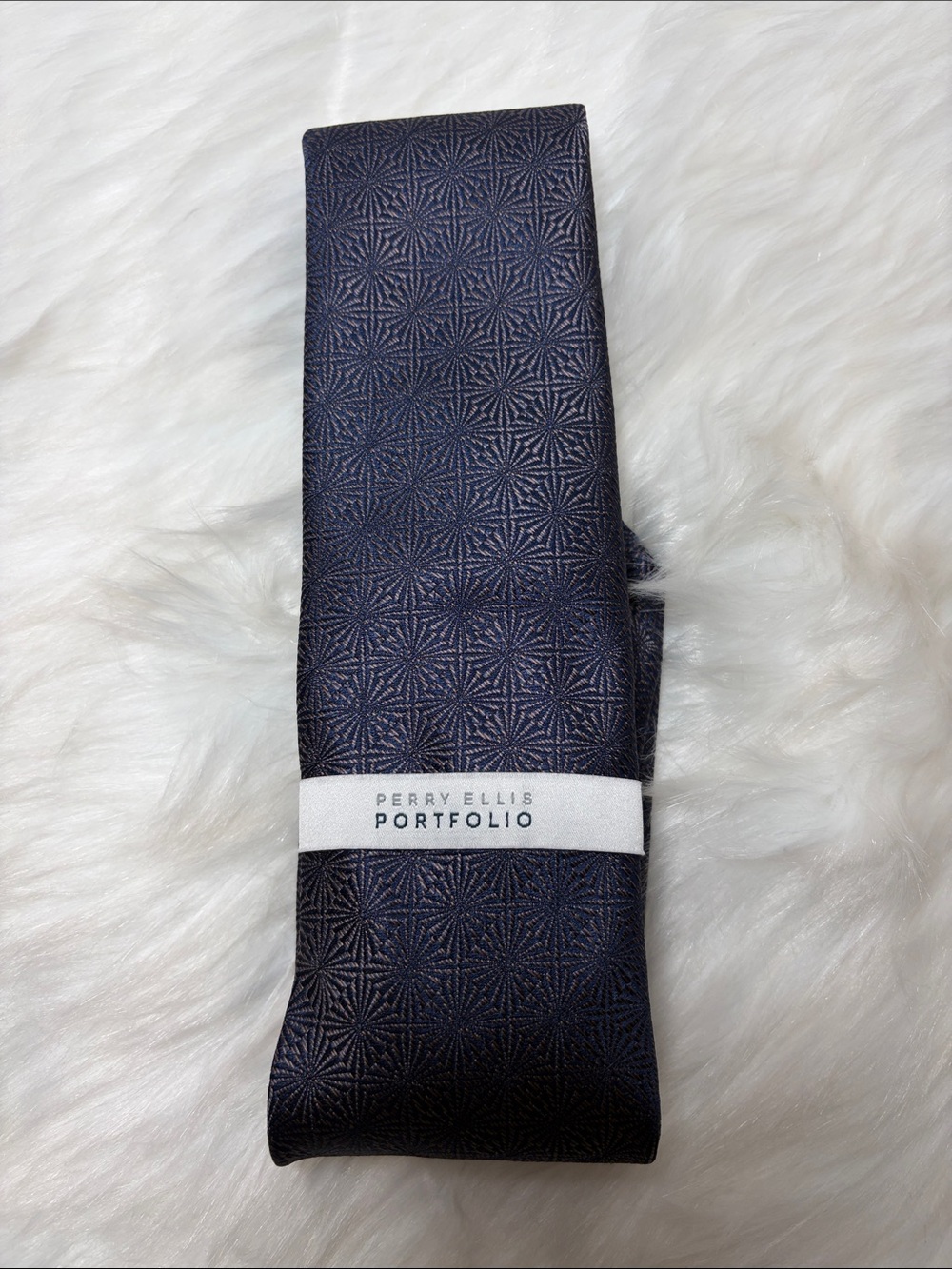 NWT Perry Ellis Portfolio Navy Geometric Tie